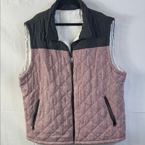 Quilted Vest with Black and Pink Design Size XXL zip up and zipper pockets